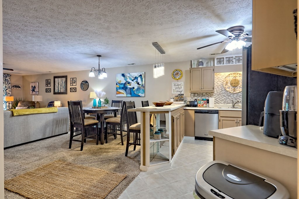 424738 Clayton Condominium