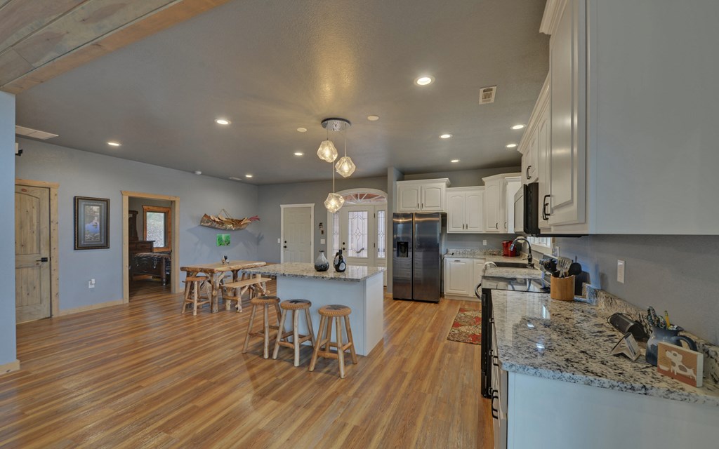 424745 Murphy Residential