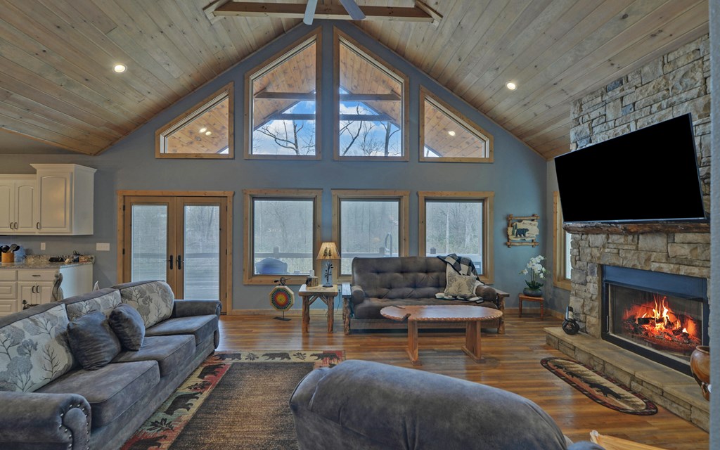 424745 Murphy Residential