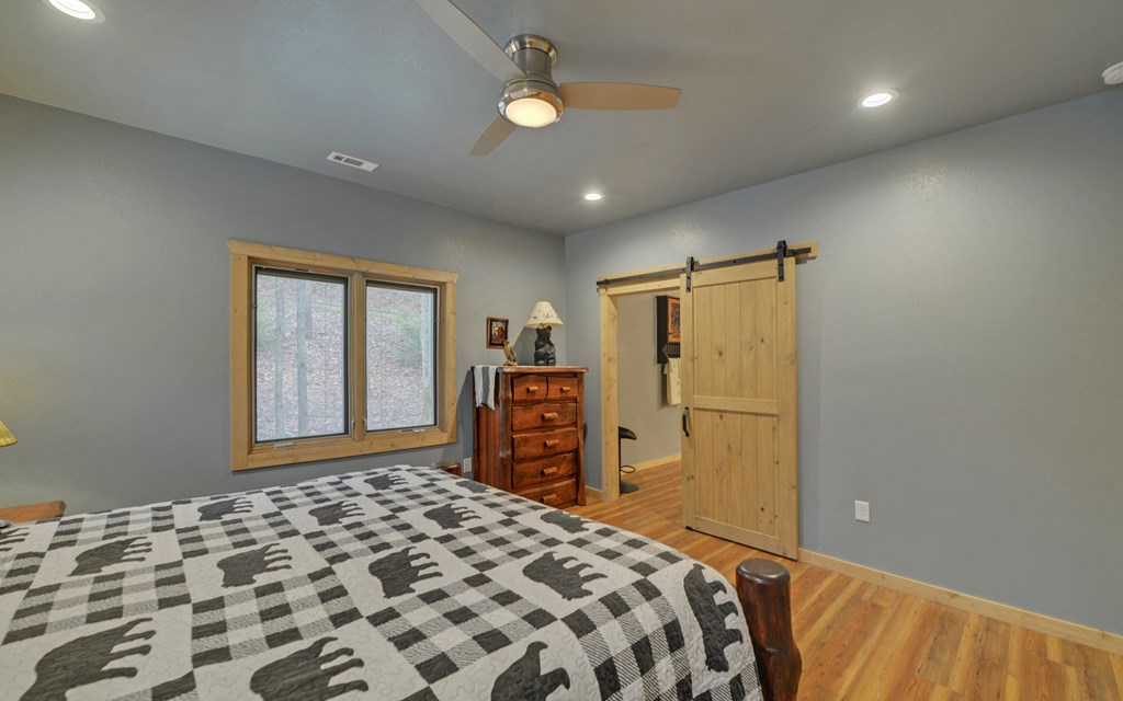 424745 Murphy Residential