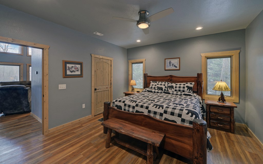 424745 Murphy Residential