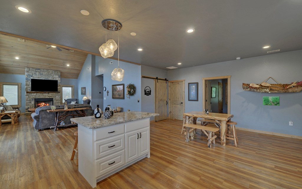 424745 Murphy Residential