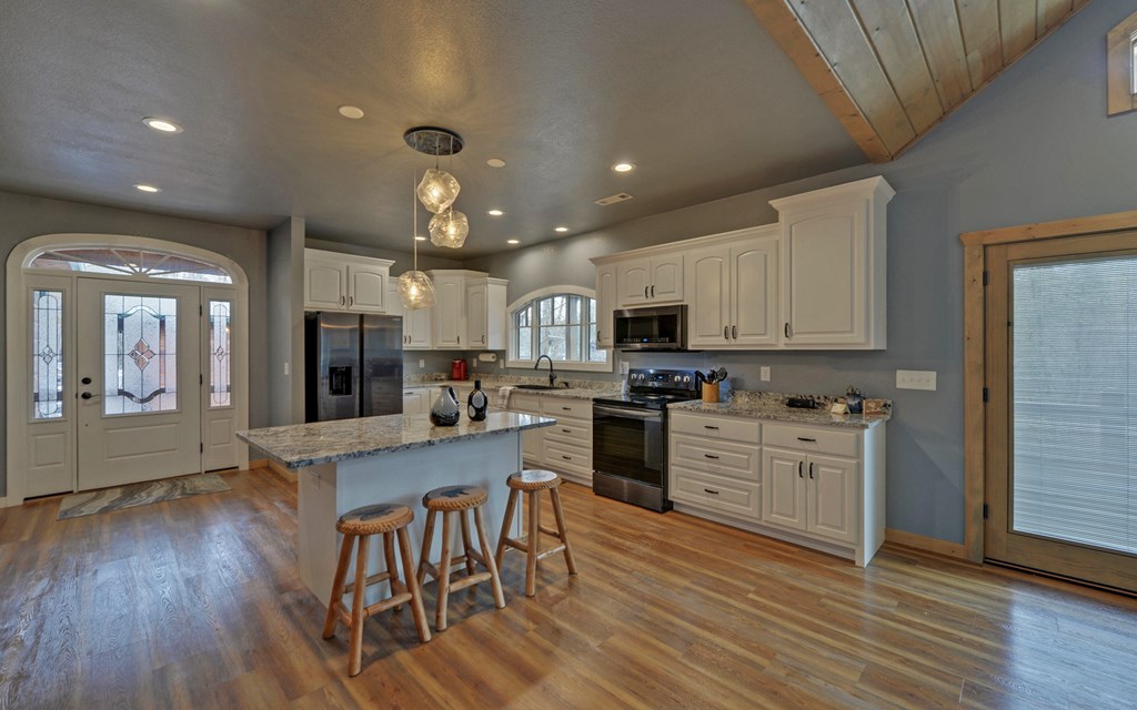 424745 Murphy Residential