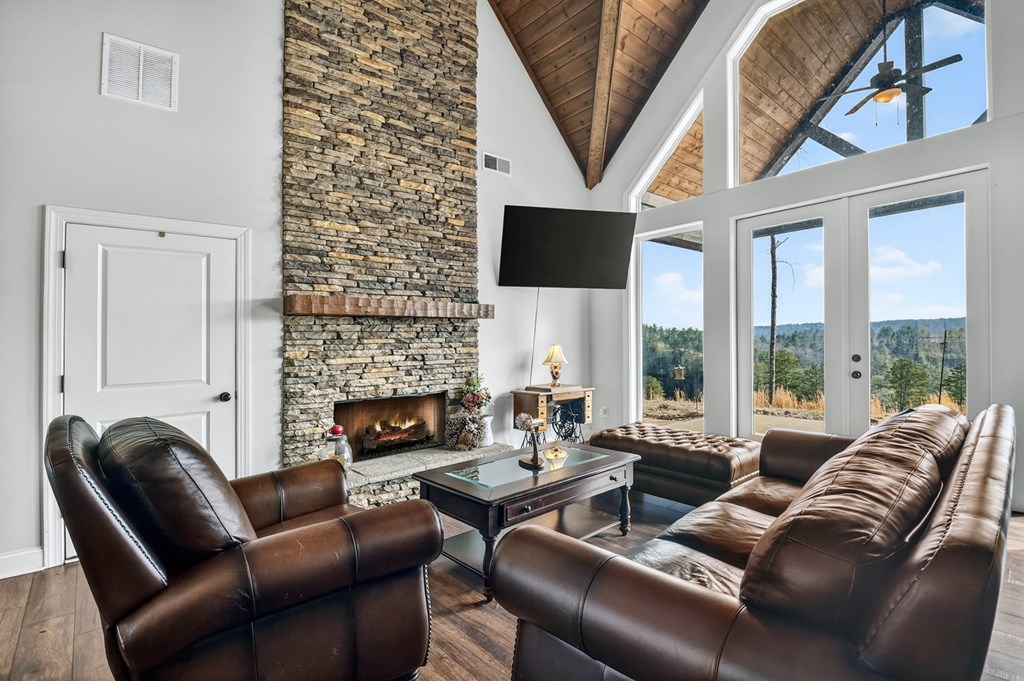 424747 Ellijay Residential