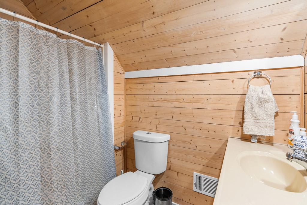 424750 Hiawassee Residential