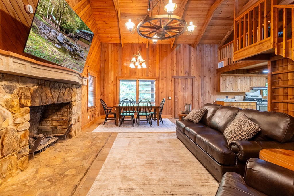 424754 Chatsworth Residential