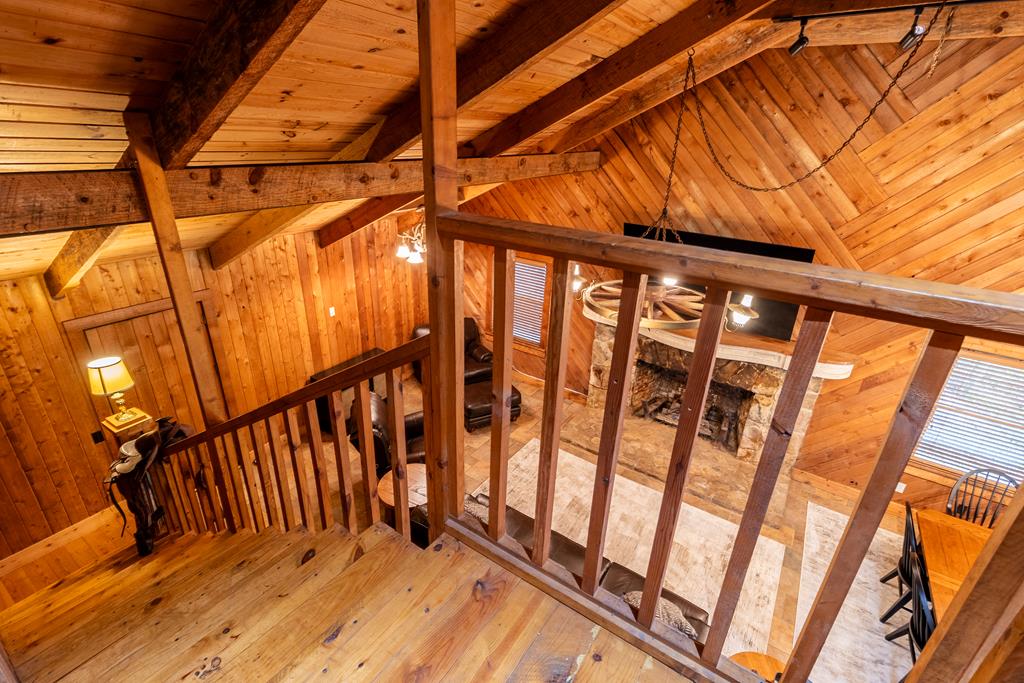 424754 Chatsworth Residential