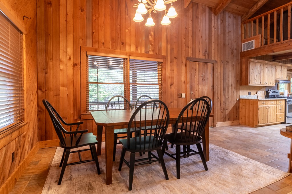 424754 Chatsworth Residential