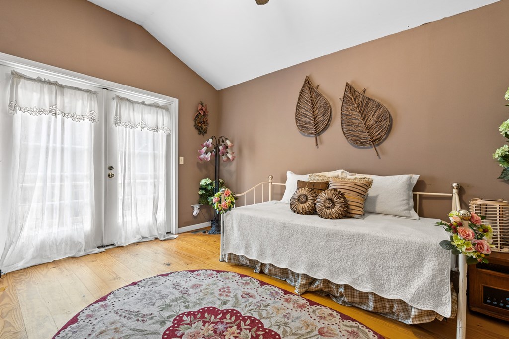 424756 Blue Ridge Residential