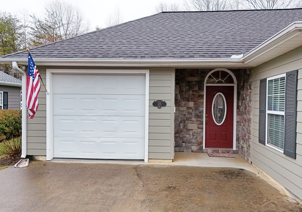 424758 Hiawassee Residential