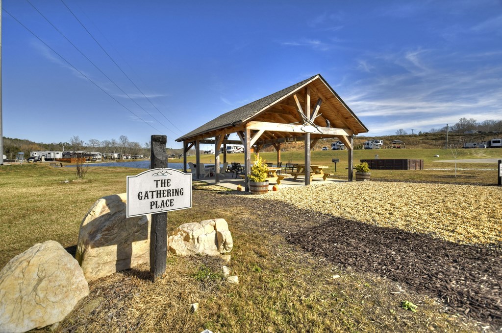 424764 Morganton Residential