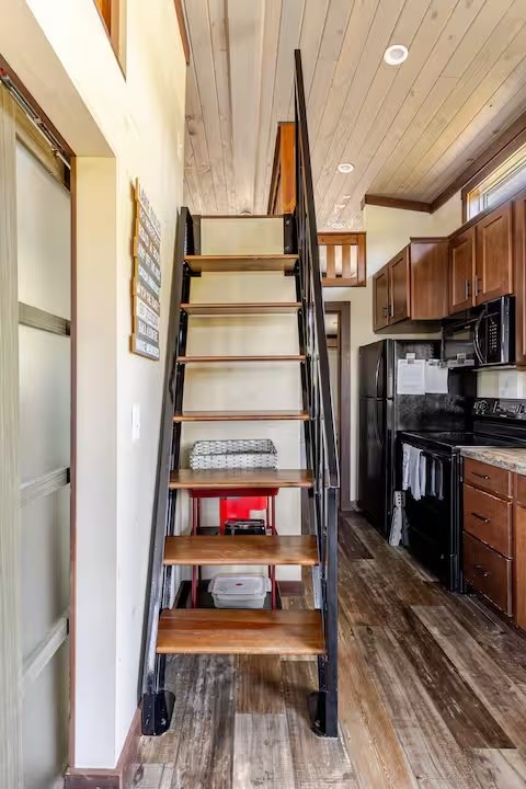 424765 Morganton Residential