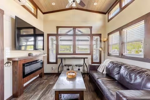 424765 Morganton Residential