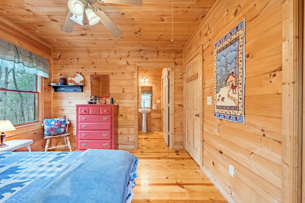 424766 Blue Ridge Residential