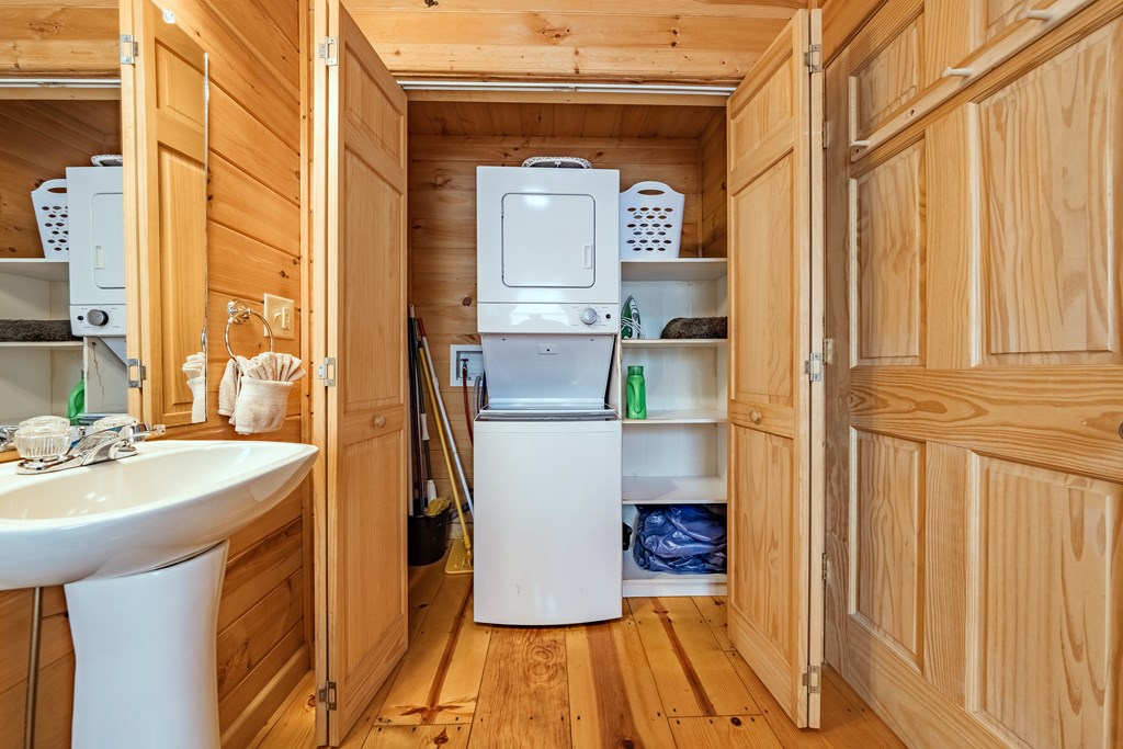 424766 Blue Ridge Residential