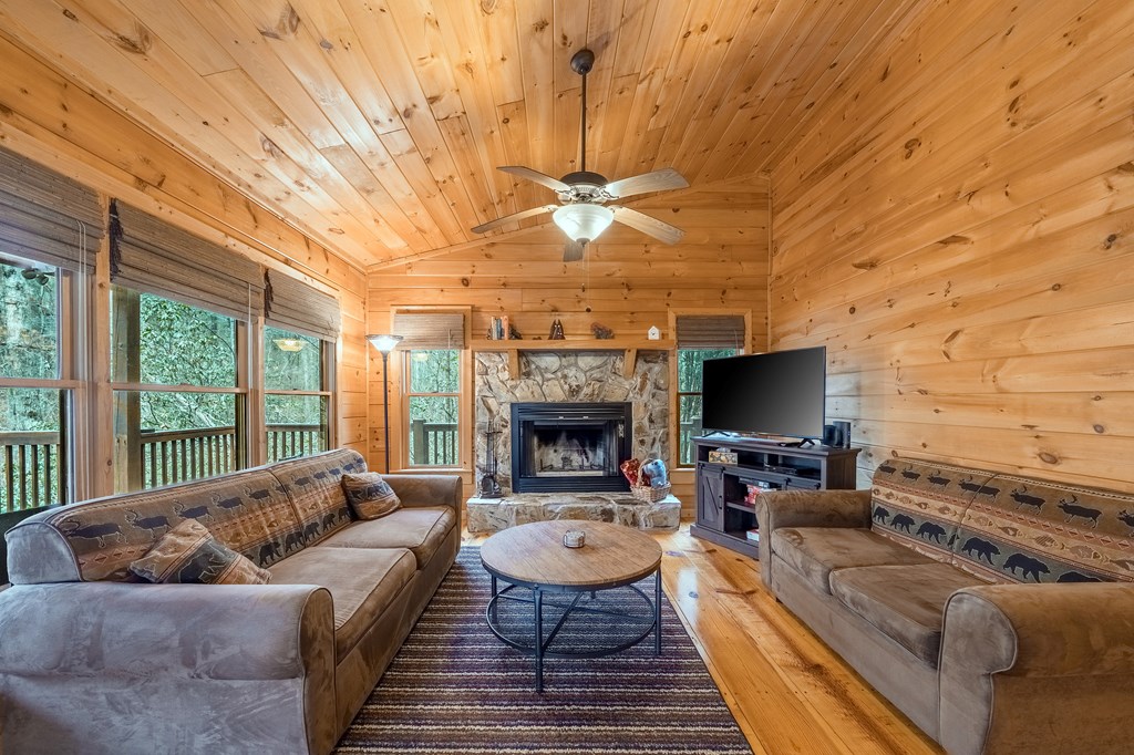 424766 Blue Ridge Residential