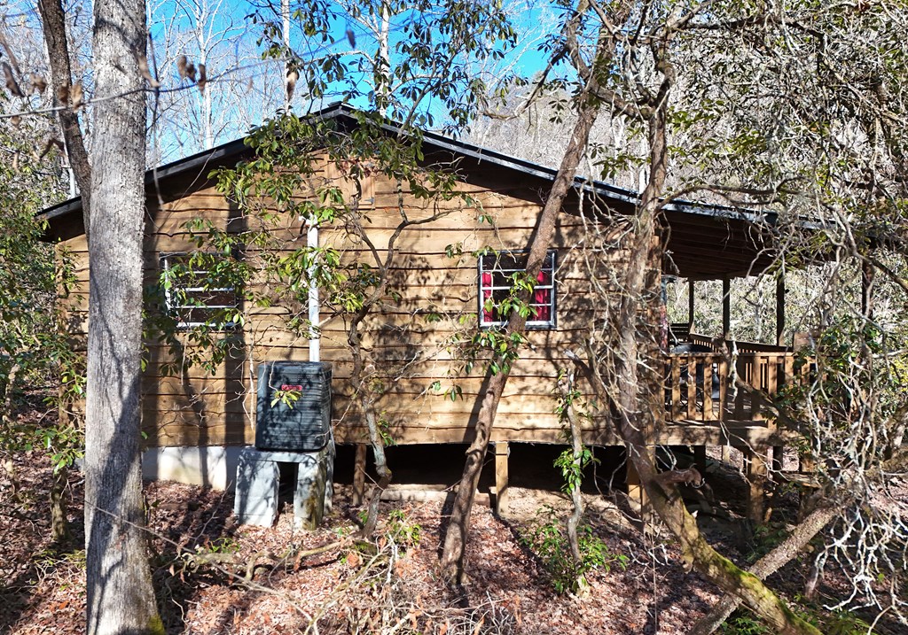 424767 Mineral Bluff Residential