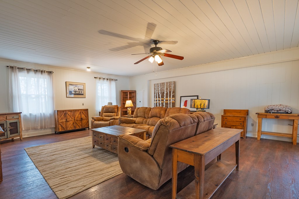 424773 Calhoun Residential