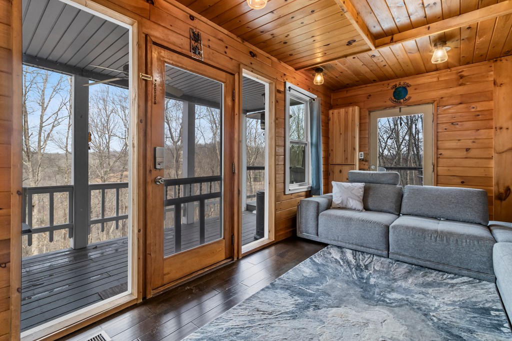 424780 Blue Ridge Residential