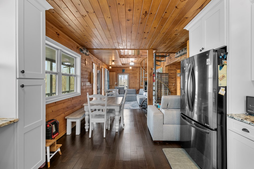 424780 Blue Ridge Residential