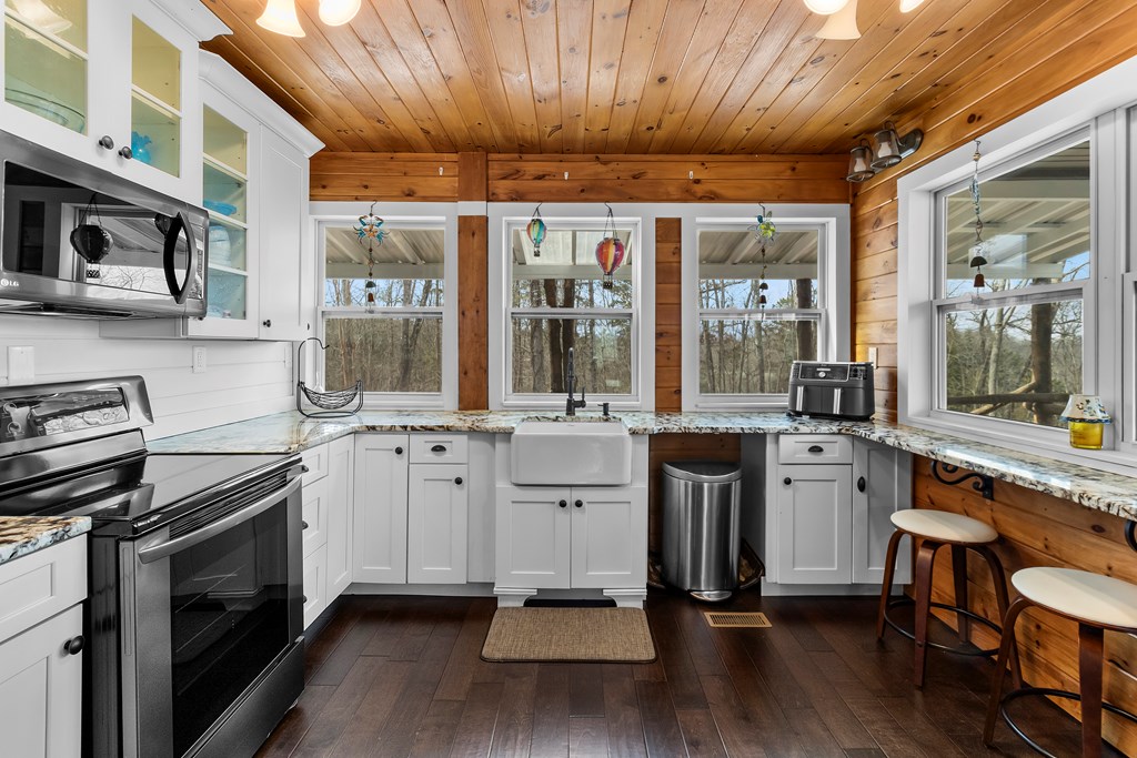 424780 Blue Ridge Residential