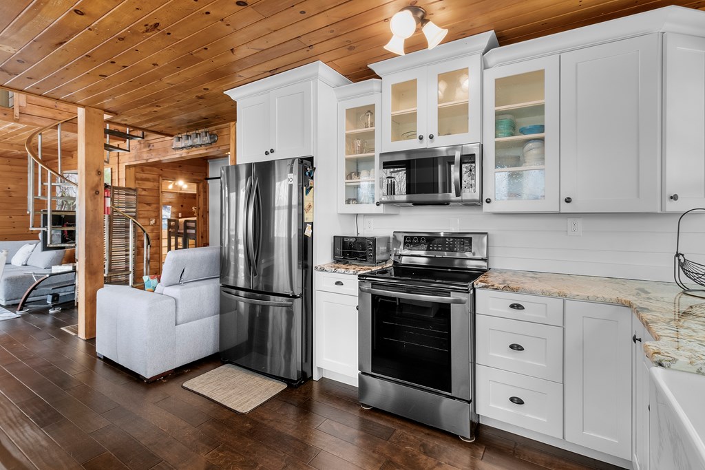 424780 Blue Ridge Residential