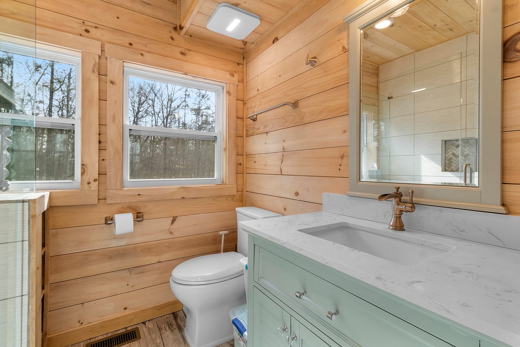 424780 Blue Ridge Residential