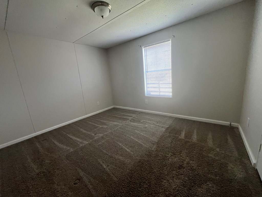 424781 Young Harris Residential