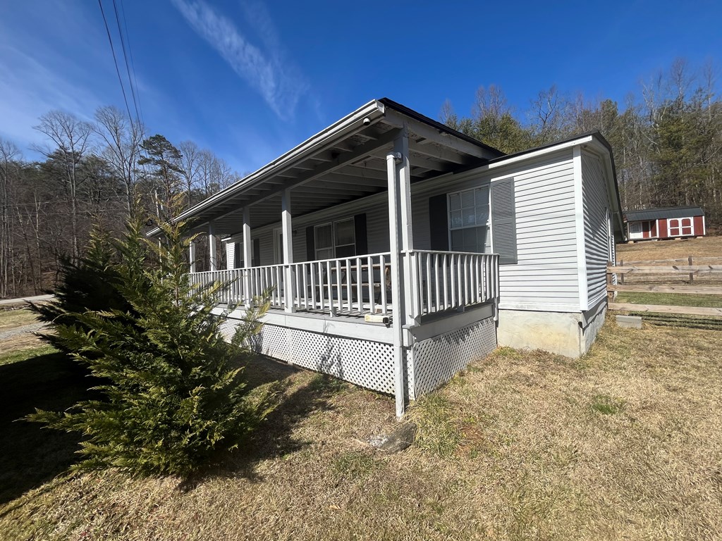 424781 Young Harris Residential