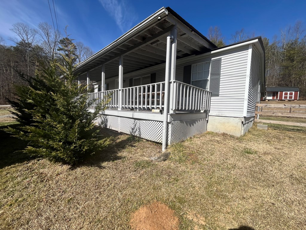 424781 Young Harris Residential