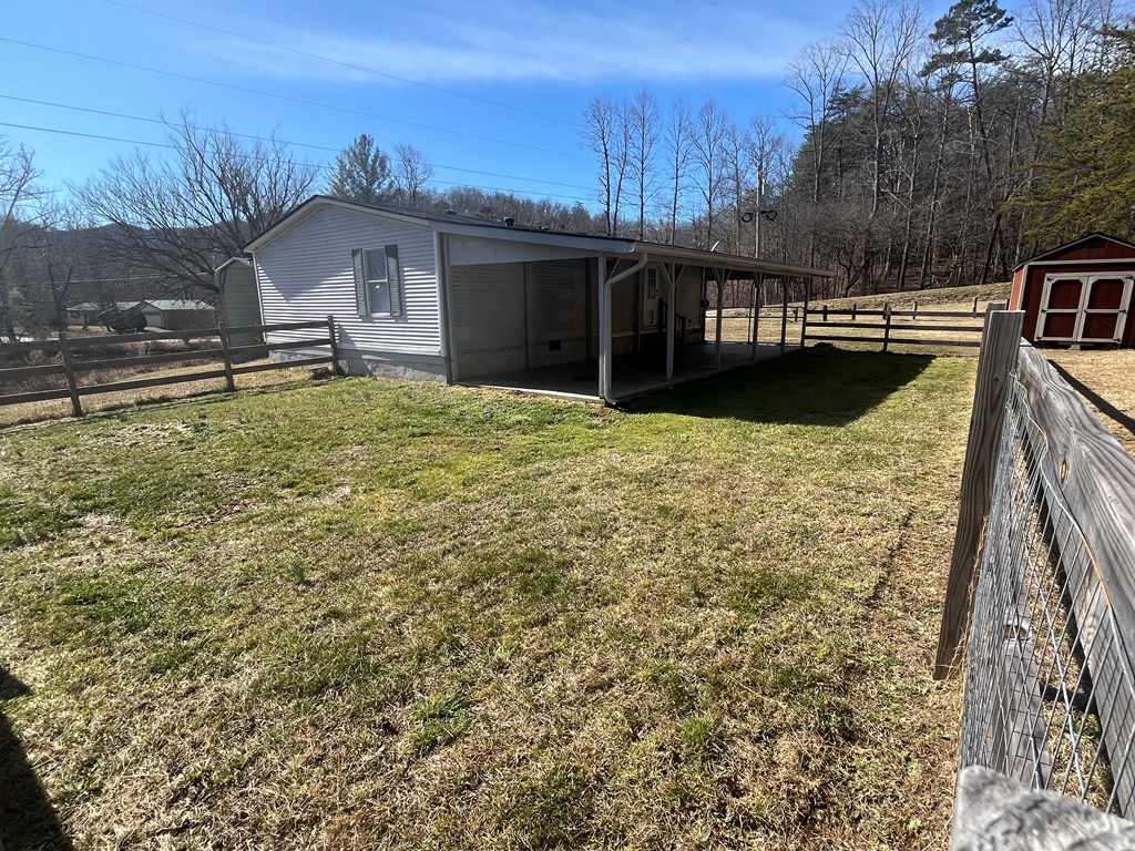 424781 Young Harris Residential