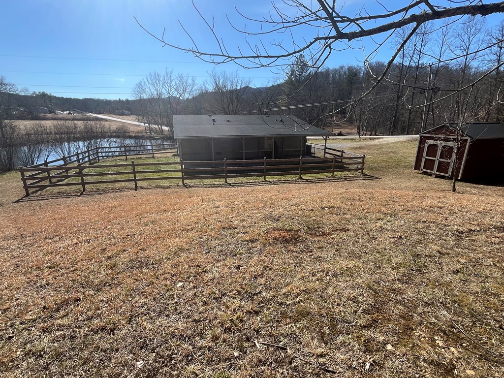 424781 Young Harris Residential