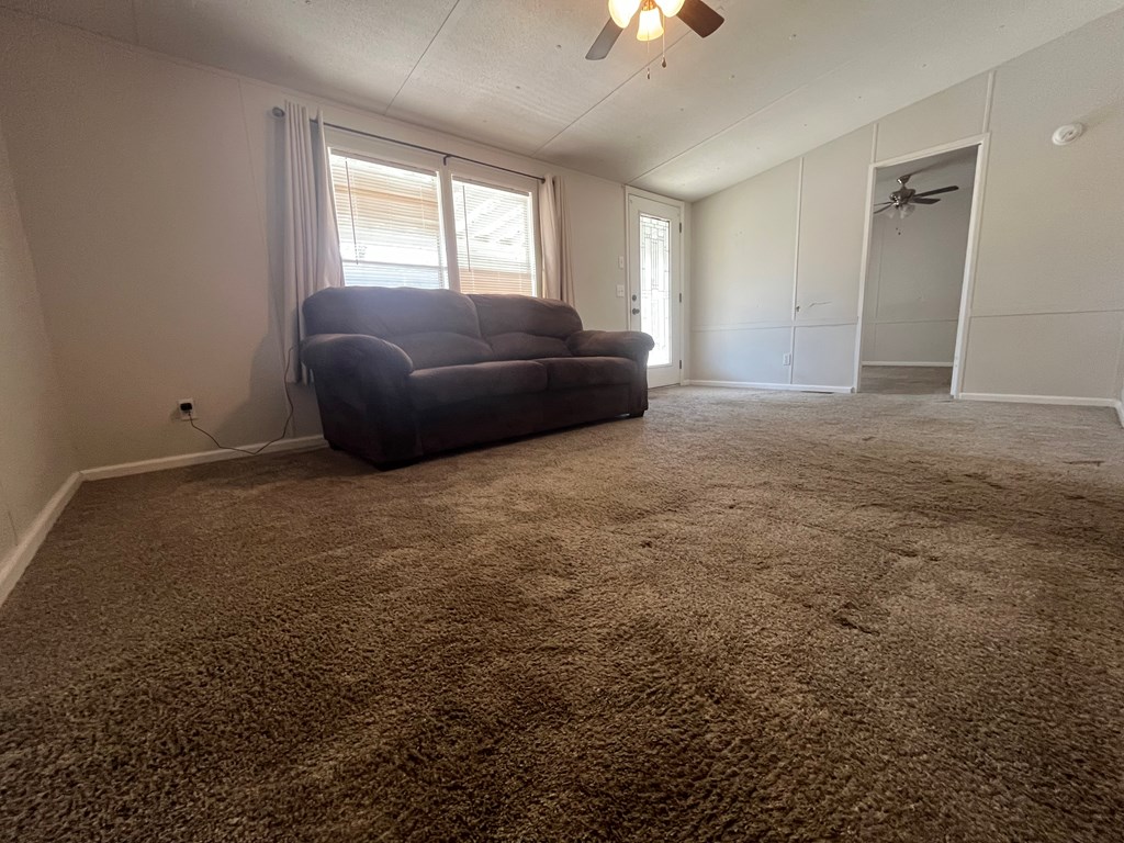 424781 Young Harris Residential