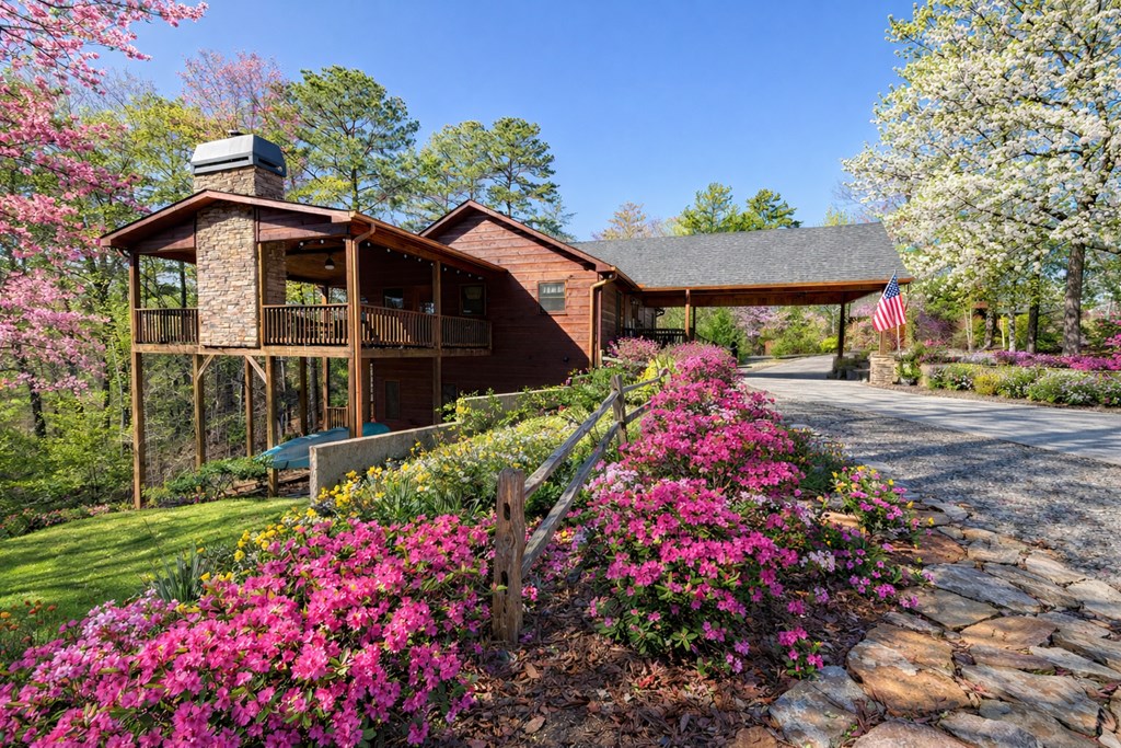 424785 Mineral Bluff Residential