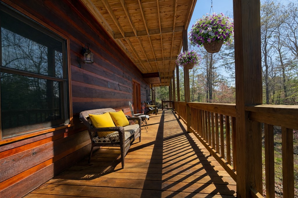 424785 Mineral Bluff Residential