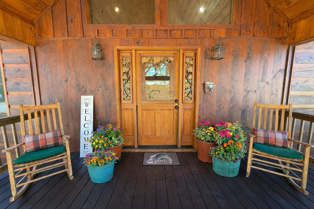 424785 Mineral Bluff Residential