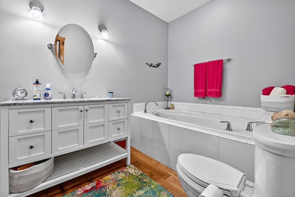 424804 Mineral Bluff Residential