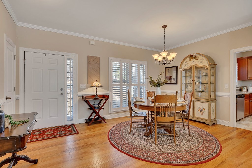 424808 Waleska Residential