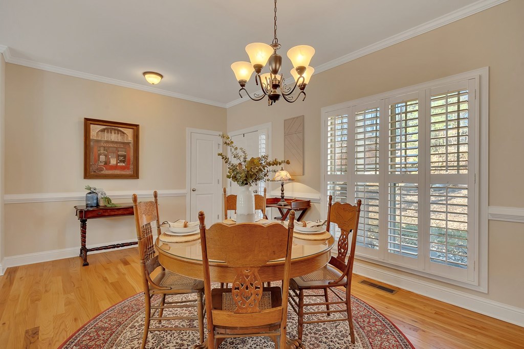 424808 Waleska Residential