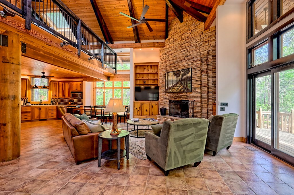 424812 Blairsville Residential