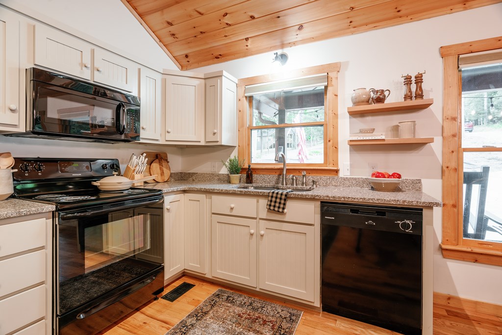 424822 Ellijay Residential