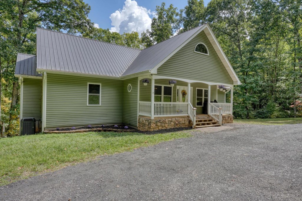 424826 Hayesville Residential