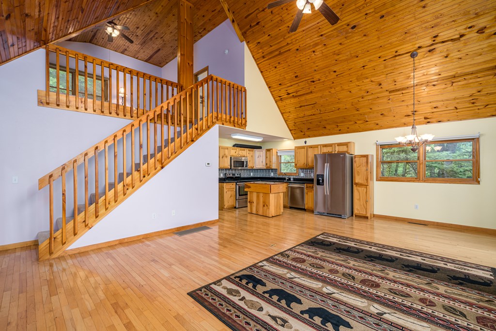 424832 Murphy Residential