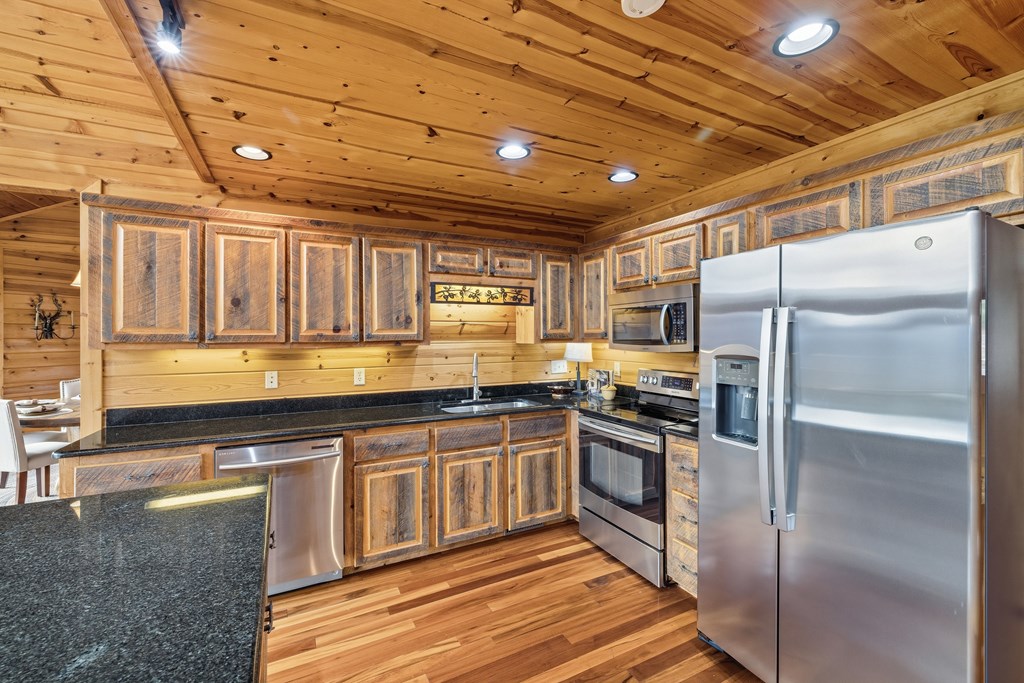 424833 Blue Ridge Residential