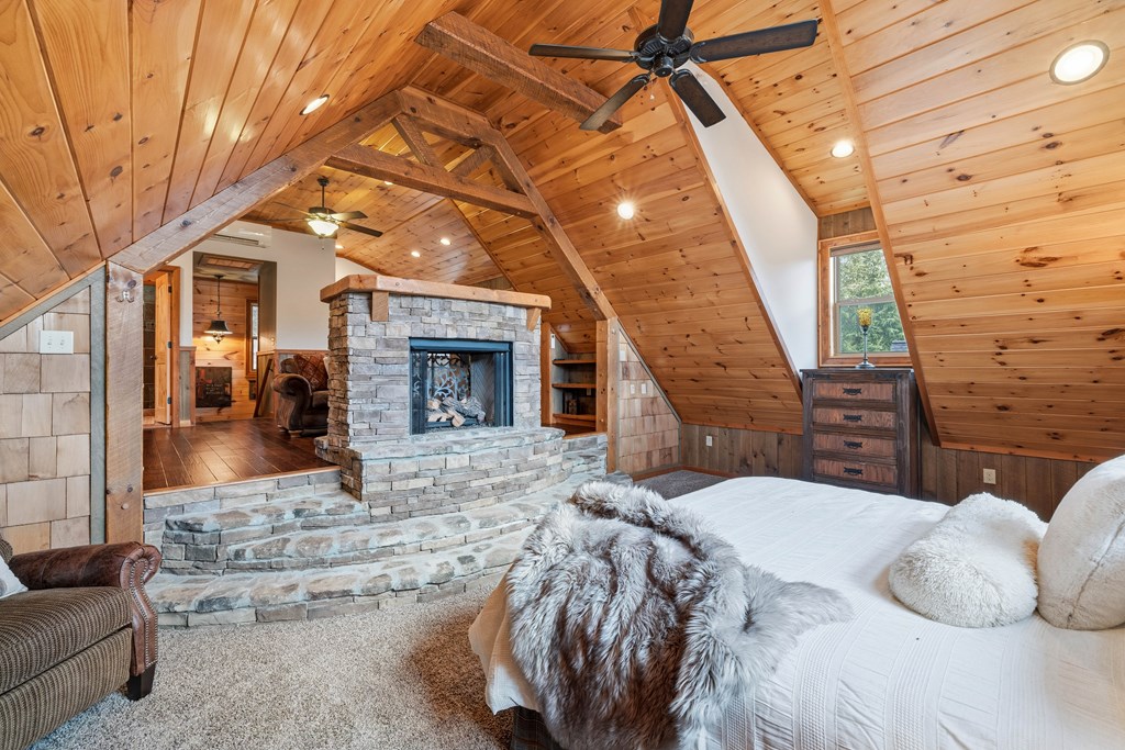 424833 Blue Ridge Residential