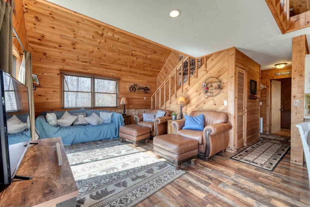 424836 Hayesville Residential