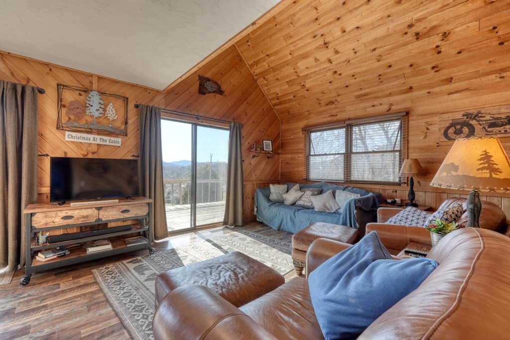 424836 Hayesville Residential