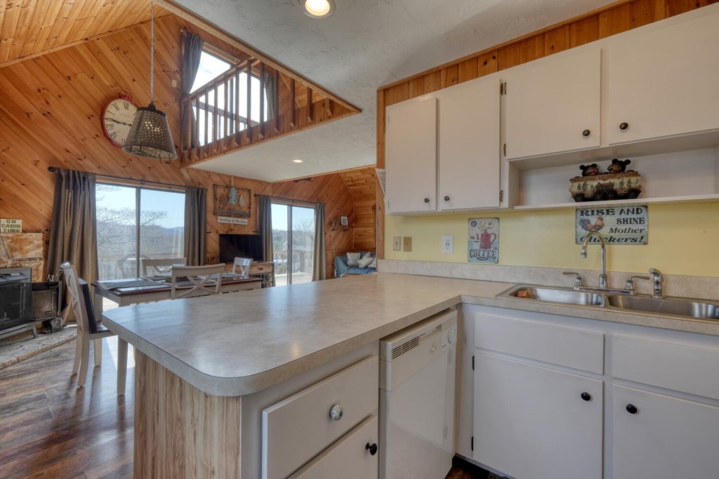 424836 Hayesville Residential