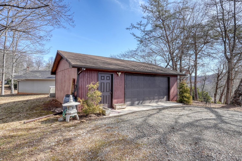 424836 Hayesville Residential