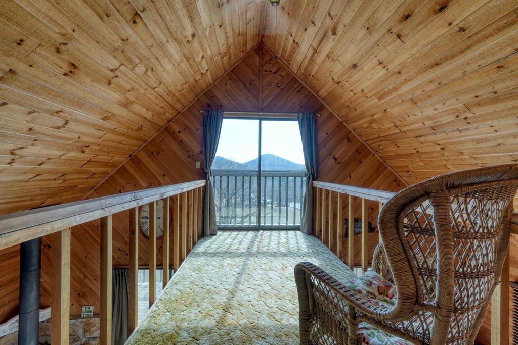 424836 Hayesville Residential